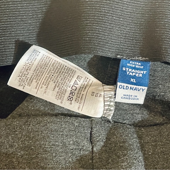 Old Navy Stevie Straight Leg Pant - Picture 4 of 5